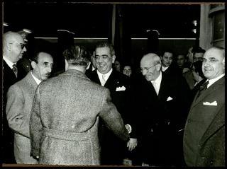 Giovanni Gronchi visita lo stabilimento della Dalmine S.p.a. ad Apuania (Massa)