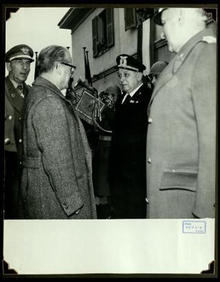 Giovanni Gronchi visita la città di Pontremoli