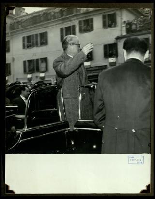 Giovanni Gronchi visita la città di Pontremoli