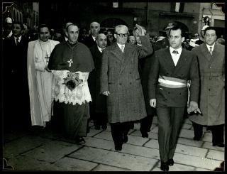 Giovanni Gronchi visita la città di Pontremoli