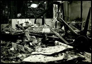 Testimonianze delle officine grafiche Trevisan di Castelfranco Veneto con la documentazione della distruzione a causa di un incendio il 9 gennaio 1956 fino alla ripresa dell'attività nel gennaio 1957