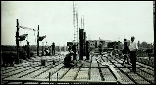 Testimonianze delle officine grafiche Trevisan di Castelfranco Veneto con la documentazione della distruzione a causa di un incendio il 9 gennaio 1956 fino alla ripresa dell'attività nel gennaio 1957