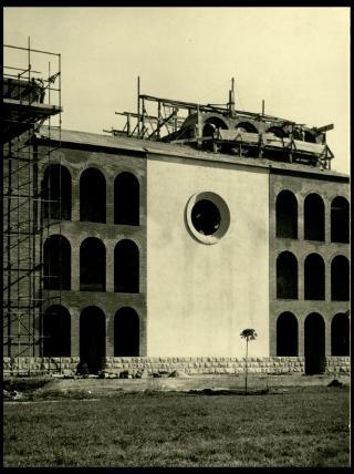 Costruzione del tempio dedicato ai caduti e dispersi in Russia a Cargnacco nel 1956 su progetto dell'architetto Giacomo Della Mea di Udine