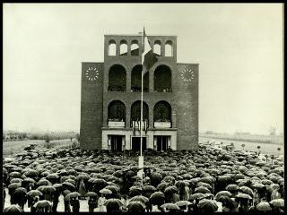 Costruzione del tempio dedicato ai caduti e dispersi in Russia a Cargnacco nel 1956 su progetto dell'architetto Giacomo Della Mea di Udine