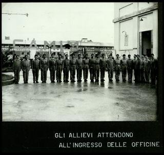 Giovanni Gronchi visita il Centro addestramento maestranze industriali