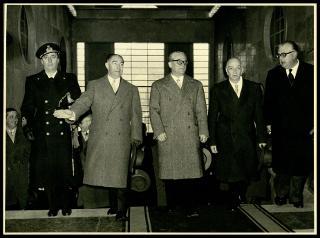 Giovanni Gronchi partecipa all'inaugurazione del grande bacino di carenaggio della Società esercizio bacini napoletani