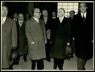 Giovanni Gronchi partecipa all'inaugurazione del grande bacino di carenaggio della Società esercizio bacini napoletani