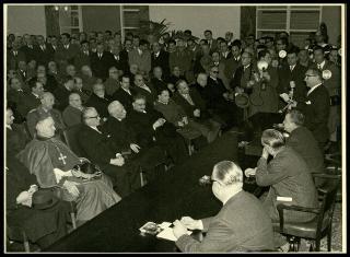 Giovanni Gronchi partecipa all'inaugurazione del grande bacino di carenaggio della Società esercizio bacini napoletani
