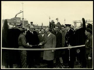 Giovanni Gronchi partecipa all'inaugurazione del grande bacino di carenaggio della Società esercizio bacini napoletani