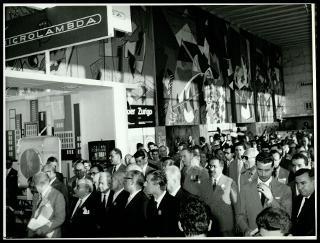 Giovanni Gronchi partecipa alla rassegna internazionale elettronica, nucleare e teleradiocinematografica tenutasi al Palazzo dei Congressi di Roma EUR dal 28 giugno al 15 luglio 1956