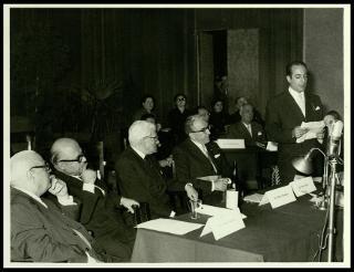 Giovanni Gronchi al VI Congresso nazionale della stampa italiana a Trieste
