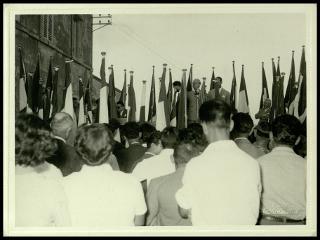 Giovanni Gronchi visita il Centro di colonizzazione di Vicarello di Volterra nel novembre 1956