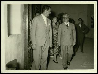 Giovanni Gronchi visita il Centro di colonizzazione di Vicarello di Volterra nel novembre 1956