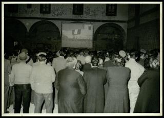 Proiezioni con il cinemobile nel 1956