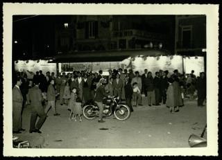 Proiezioni con il cinemobile nel 1956