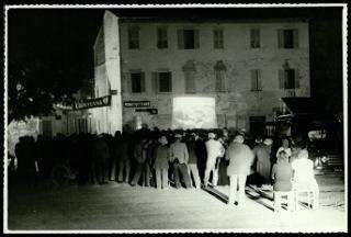 Proiezioni con il cinemobile nel 1956