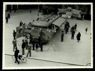 Proiezioni con il cinemobile nel 1956