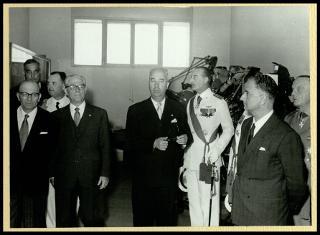 Giovanni Gronchi visita l'Accademia aeronautica di Nisida
