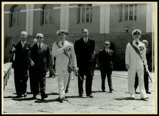 Giovanni Gronchi visita l'Accademia aeronautica di Nisida