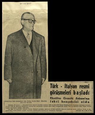 Ritagli di giornali della stampa turca sul viaggio di Gronchi ad Ankara ed Istanbul