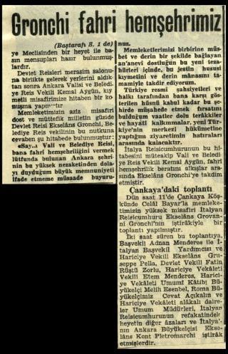 Ritagli di giornali della stampa turca sul viaggio di Gronchi ad Ankara ed Istanbul
