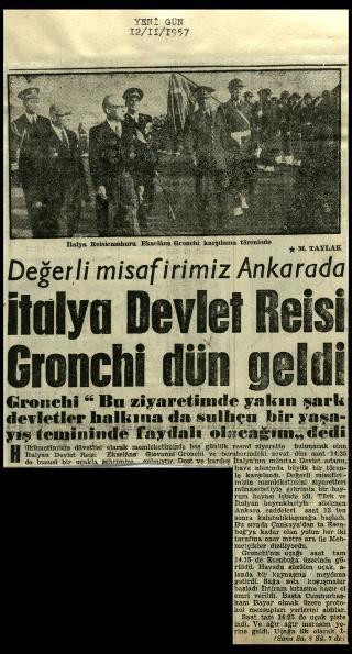 Ritagli di giornali della stampa turca sul viaggio di Gronchi ad Ankara ed Istanbul