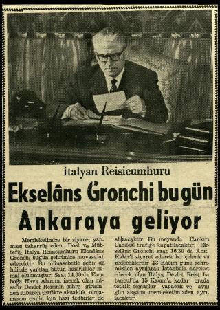Ritagli di giornali della stampa turca sul viaggio di Gronchi ad Ankara ed Istanbul