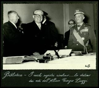 Giovanni Gronchi visita il Palazzo dell'Arsenale di Torino, sede delle Scuole di applicazione d'arma in occasione dell'inaugurazione dell'Anno accademico 1957-58