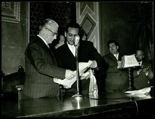Giovanni Gronchi visita la città di Assisi