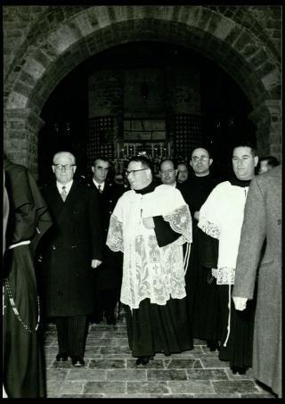 Giovanni Gronchi visita la città di Assisi