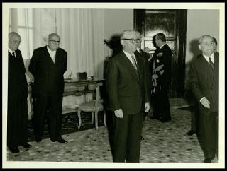 Giovanni Gronchi visita la città di Taranto