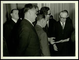 Giovanni Gronchi visita la città di Taranto