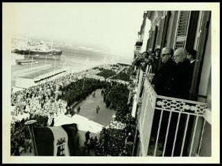 Giovanni Gronchi visita la città di Taranto