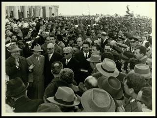 Giovanni Gronchi visita la città di Taranto