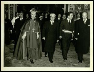 Giovanni Gronchi visita la città di Taranto
