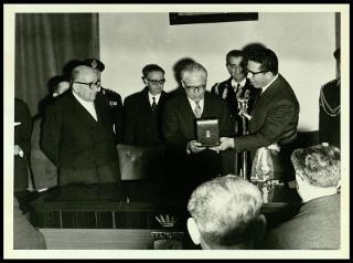 Giovanni Gronchi visita la città di Taranto