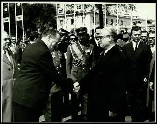 Giovanni Gronchi inaugura la XXII edizione della Mostra internazionale dell'artigianato a Firenze