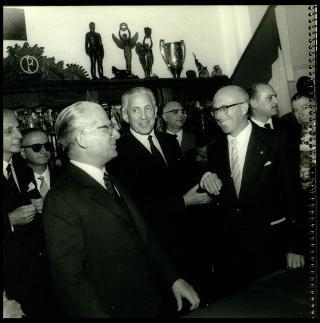 Giovanni Gronchi visita San Paolo del Brasile