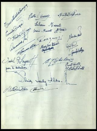 Giovanni Gronchi visita il "Club atletico provincial de Rosario" in Argentina nel febbraio 1961