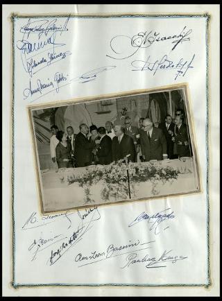 Giovanni Gronchi visita il "Club atletico provincial de Rosario" in Argentina nel febbraio 1961