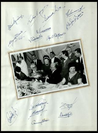 Giovanni Gronchi visita il "Club atletico provincial de Rosario" in Argentina nel febbraio 1961