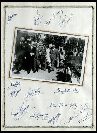 Giovanni Gronchi visita il "Club atletico provincial de Rosario" in Argentina nel febbraio 1961