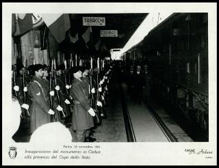 Giovanni Gronchi all'inaugurazione del monumento ai caduti a Parma