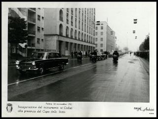Giovanni Gronchi all'inaugurazione del monumento ai caduti a Parma