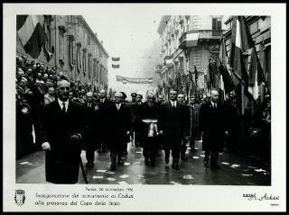 Giovanni Gronchi all'inaugurazione del monumento ai caduti a Parma
