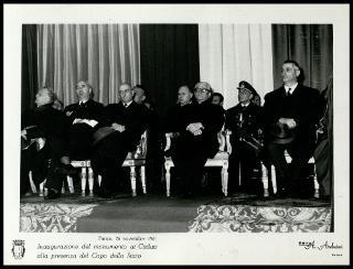 Giovanni Gronchi all'inaugurazione del monumento ai caduti a Parma