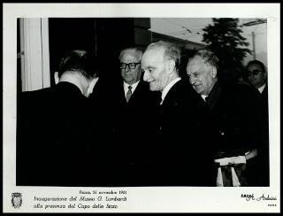 Giovanni Gronchi all'inaugurazione del monumento ai caduti a Parma