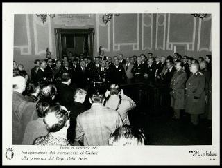 Giovanni Gronchi all'inaugurazione del monumento ai caduti a Parma