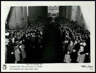 Giovanni Gronchi all'inaugurazione del monumento ai caduti a Parma