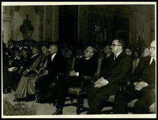 Giovanni Gronchi in visita a Mantova partecipa al congresso della Società "Dante Alighieri"